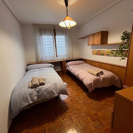 Ferienwohnung Luminoso Piso Grande Con Garaje En El Centro. Santander Exterior foto