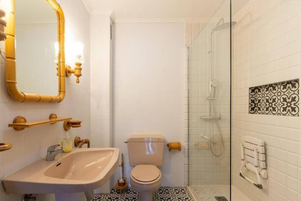 Ferienwohnung Luminoso Piso Grande Con Garaje En El Centro. Santander Exterior foto