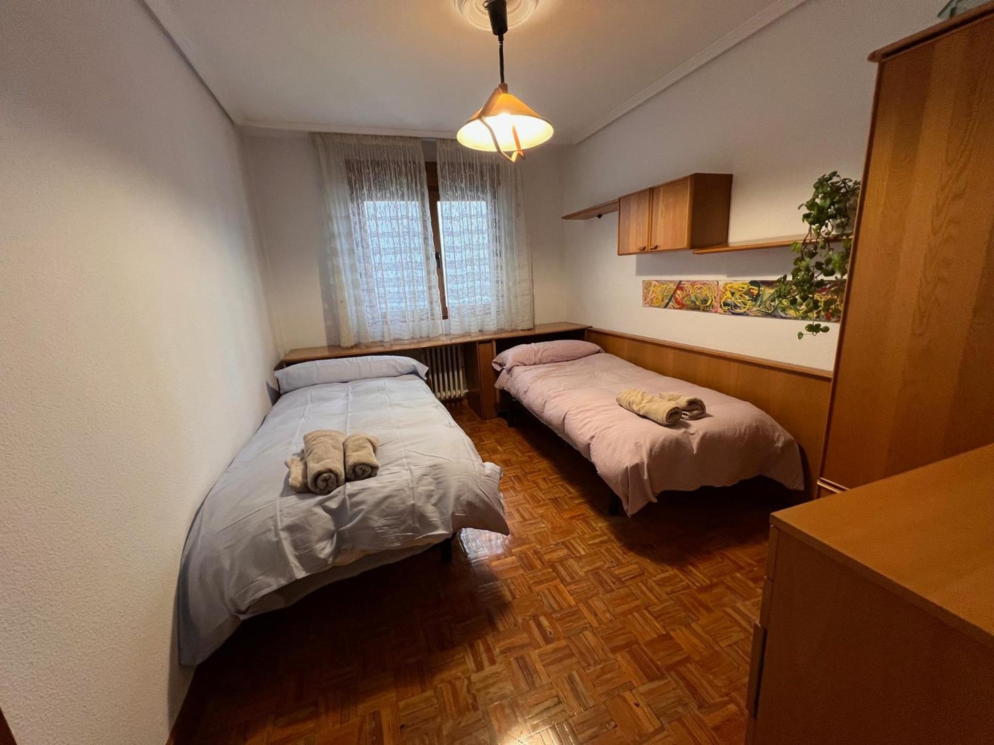 Ferienwohnung Luminoso Piso Grande Con Garaje En El Centro. Santander Exterior foto